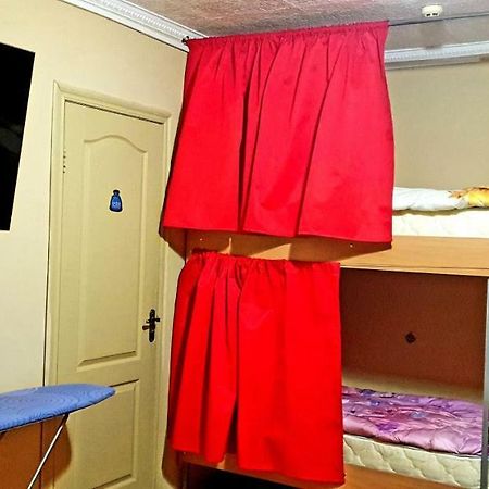 Hostel 777 เคียฟ ภายนอก รูปภาพ