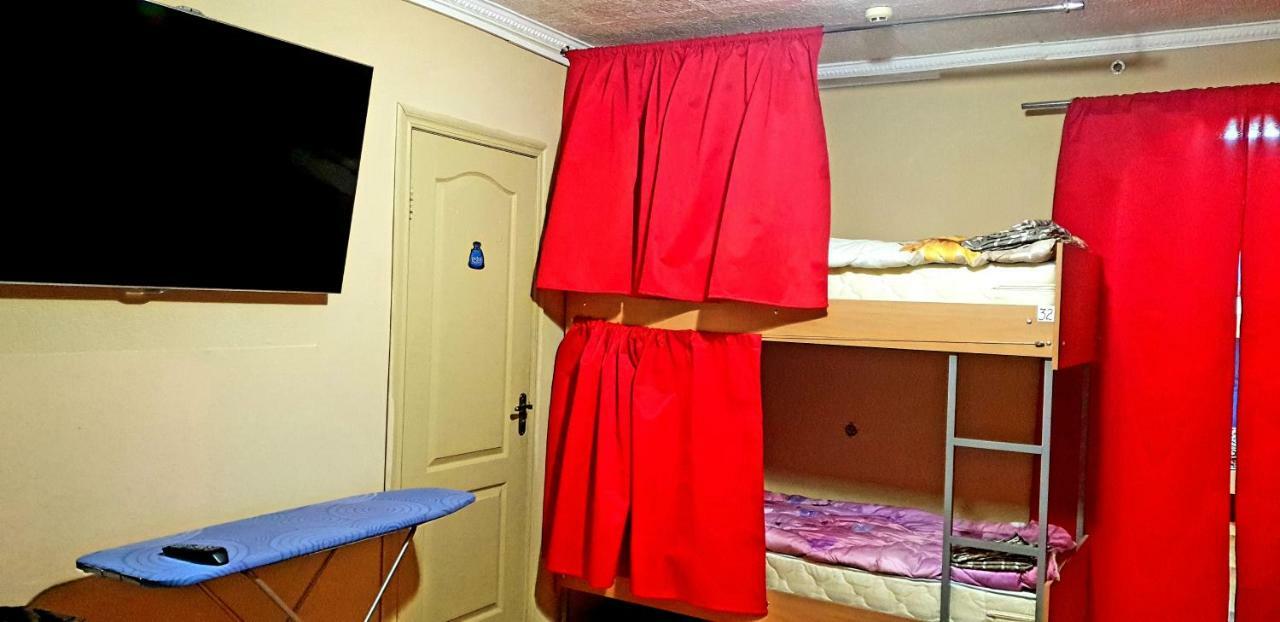 Hostel 777 เคียฟ ภายนอก รูปภาพ